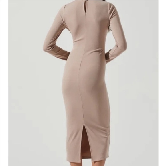 NWT ASTR The Label Long Sleeve Shoulder Cut Out Ribbed Sweater Dress - Picture 3 of 10